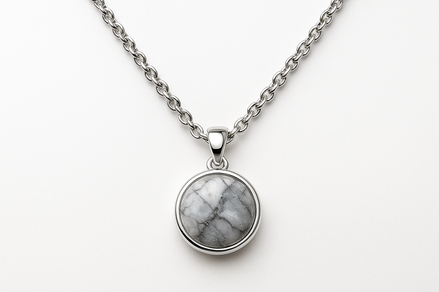 Silver chain necklace with silver marble pendant