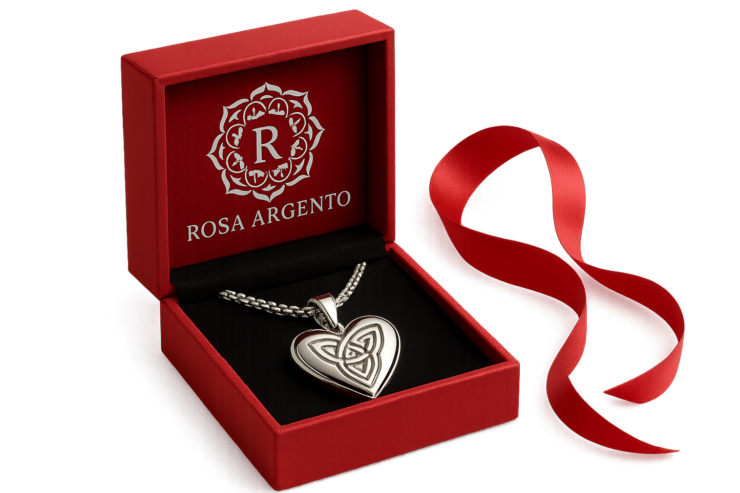 Celtic heart pendant in red Rosa Argento box with silver logo