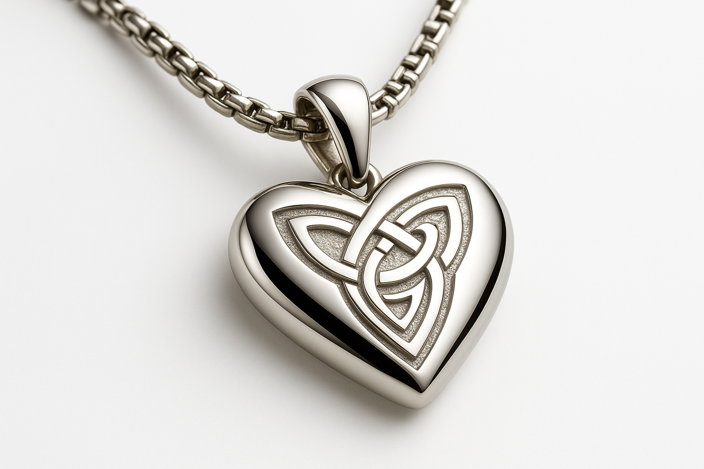 Celtic heart pendant side angle