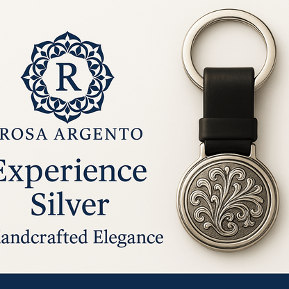 Km5 Silver Circular Keychain with Floral Scrollwork - Premium Quality S501125 - Rosa argento